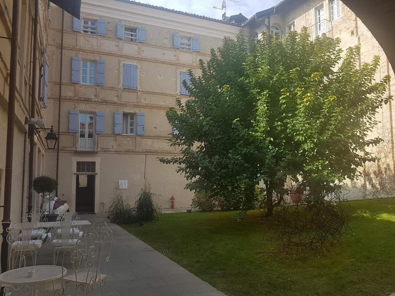 Antico Borgo Hotel Кунео Екстериор снимка